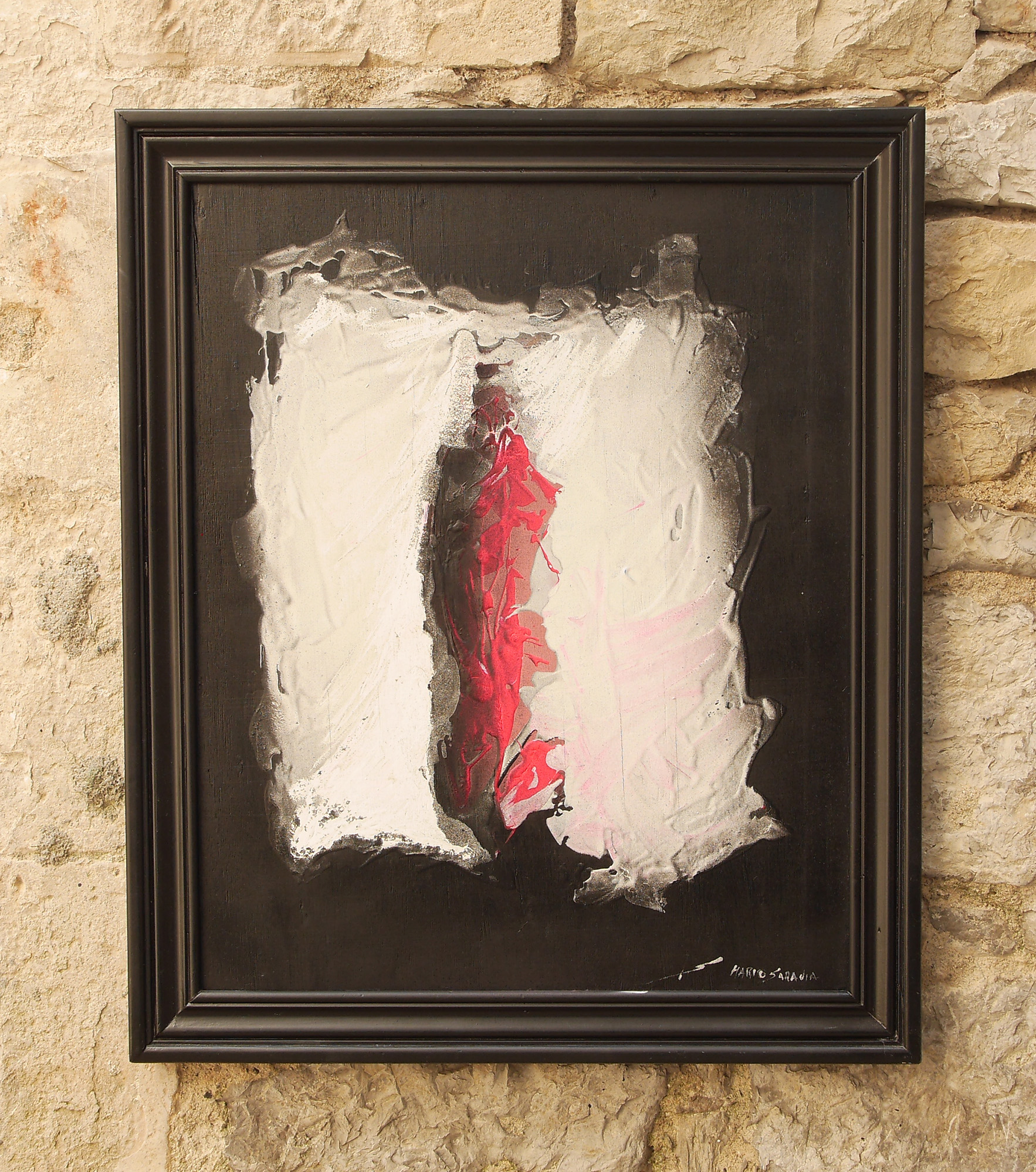 Atelier Mario Saravia, peinture avec cadre de récupération